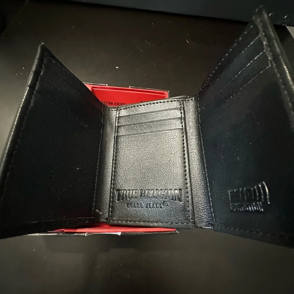 🆕True Religion Trifold Leather Wallet